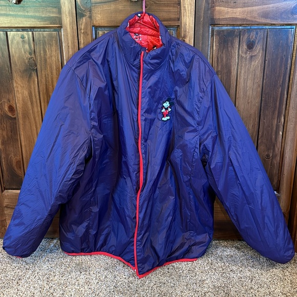 🎠Disney Reversible Puffy Jacket, Mickey Mouse, Size XXL $30 or $25 w/offer - Picture 3 of 5